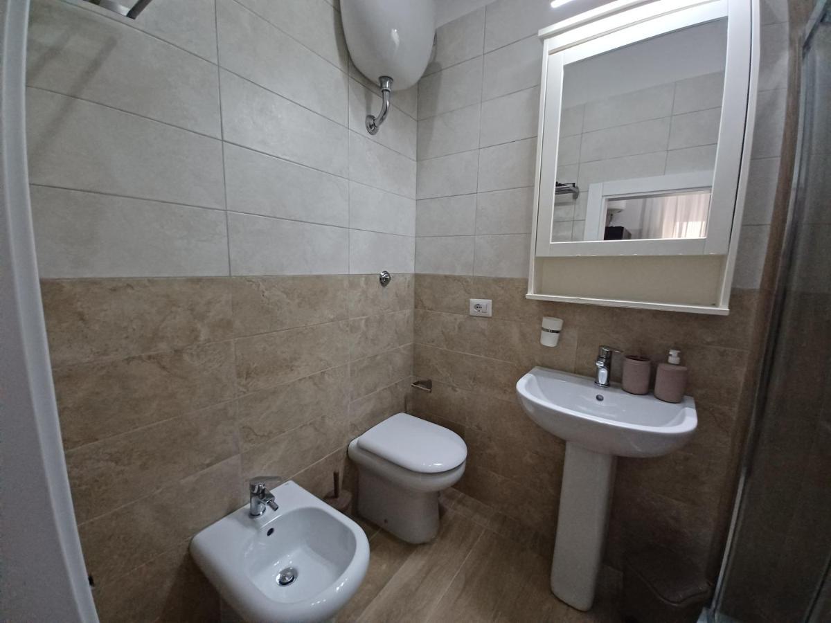 Residenza Napoletana Apartment Napoli Bagian luar foto