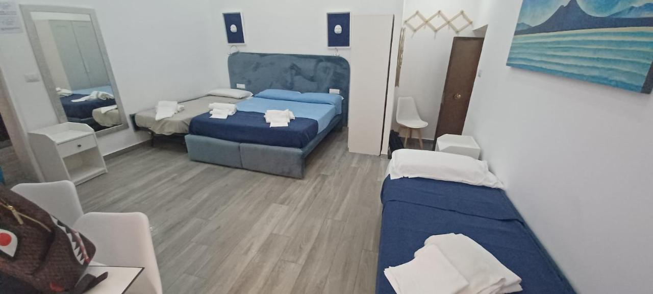 Residenza Napoletana Apartment Napoli Bagian luar foto